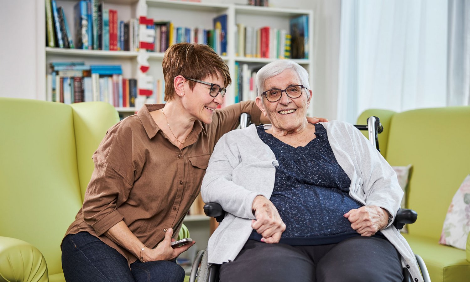 Frauen im Wohnbereich im Zentrum Ergolz