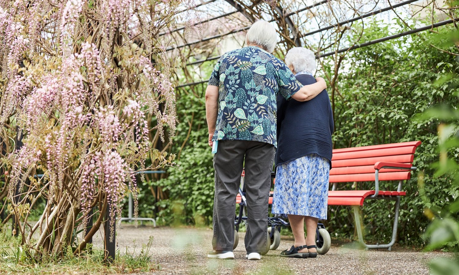 Frauen im Garten im Zentrum Ergolz