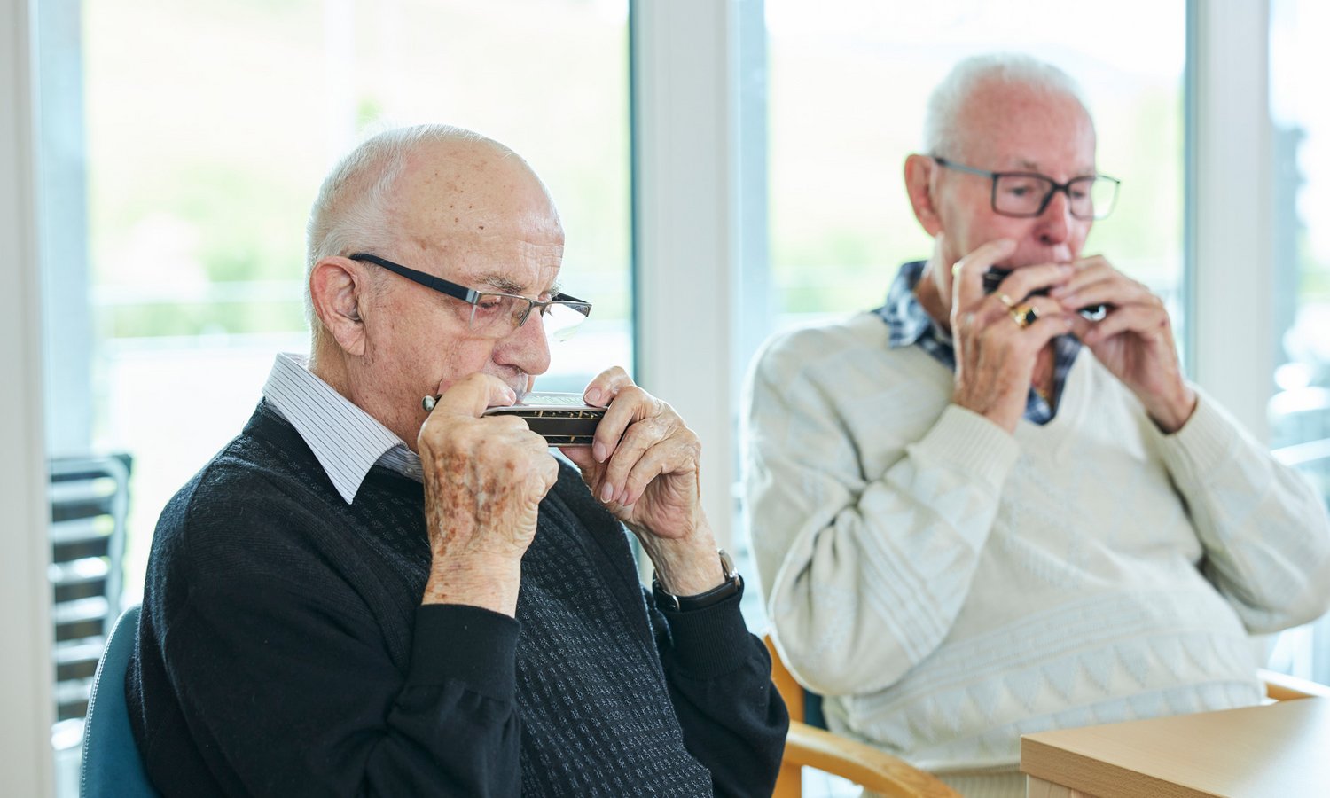 Männer spielen Musik im Zentrum Ergolz